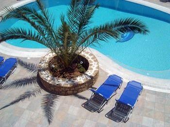 Hotel de apartamente Viva Mare Foinikounta